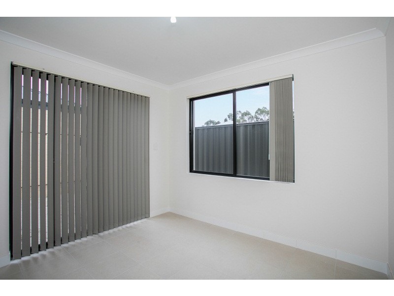 53 Featherflower Avenue, West Swan WA 6055