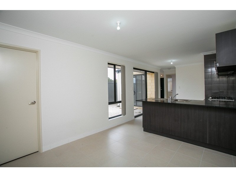53 Featherflower Avenue, West Swan WA 6055