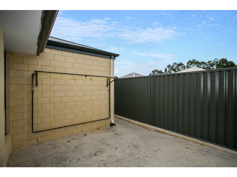 53 Featherflower Avenue, West Swan WA 6055