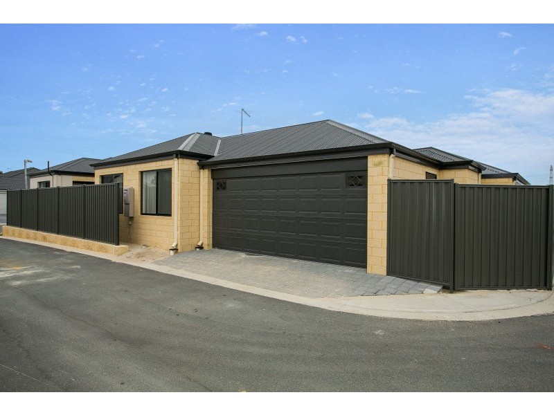 53 Featherflower Avenue, West Swan WA 6055