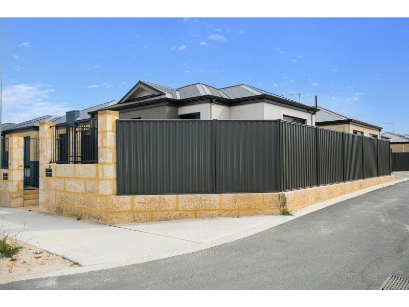 53 Featherflower Avenue, West Swan WA 6055
