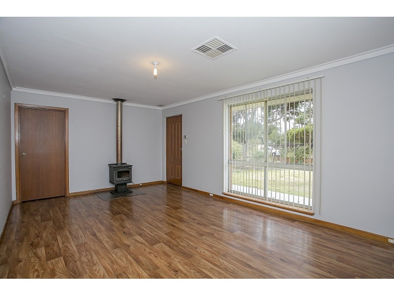 90 Dale Road, Armadale WA 6112