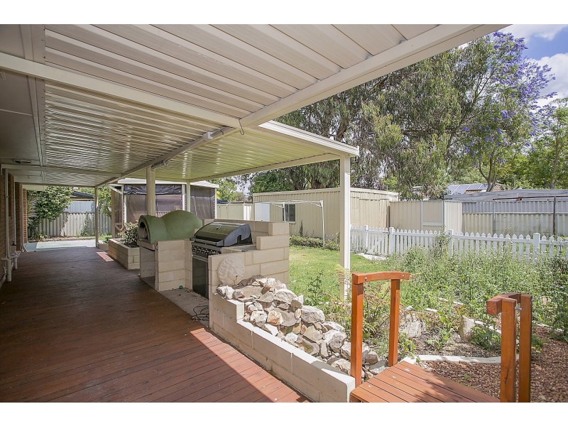 90 Dale Road, Armadale WA 6112