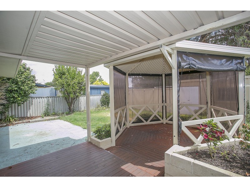 90 Dale Road, Armadale WA 6112