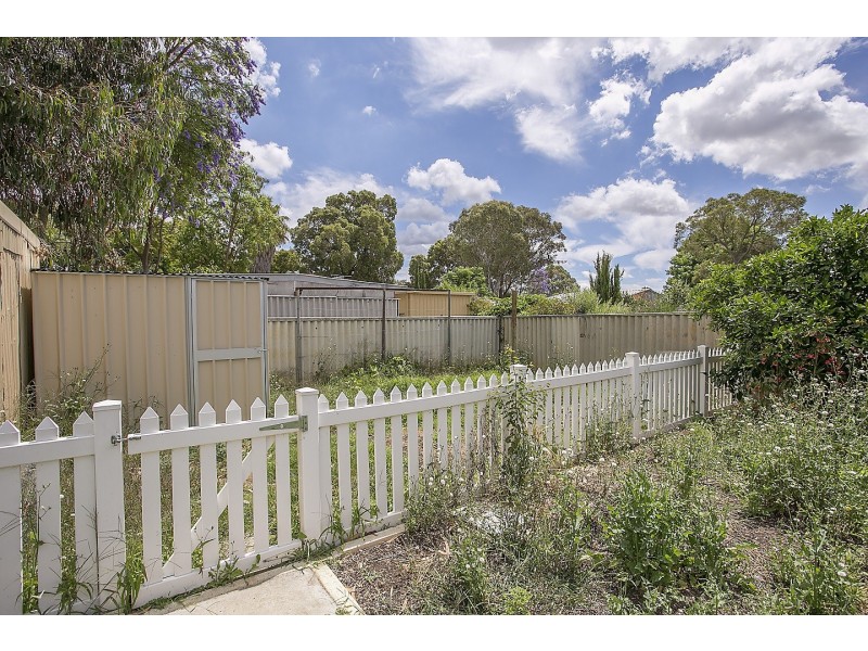 90 Dale Road, Armadale WA 6112
