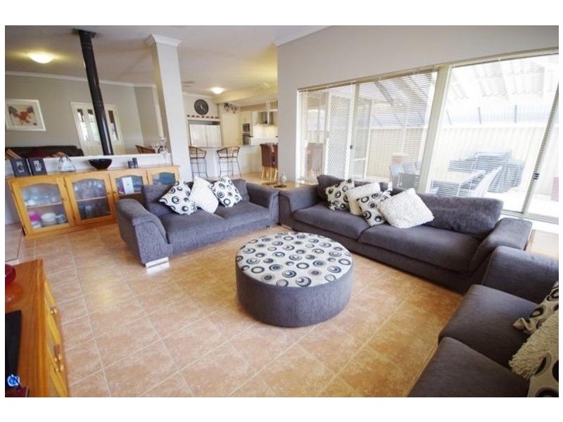 17 Silkwood Way, Beechboro WA 6063