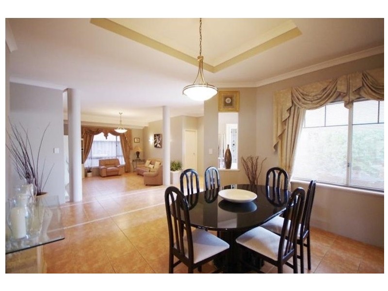 17 Silkwood Way, Beechboro WA 6063