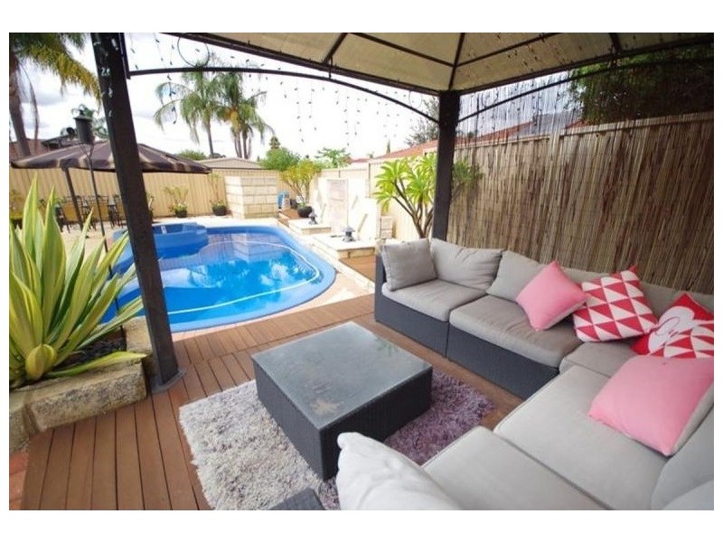 17 Silkwood Way, Beechboro WA 6063