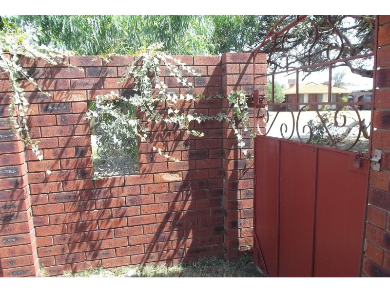 9B Barlee Way, Beechboro WA 6063