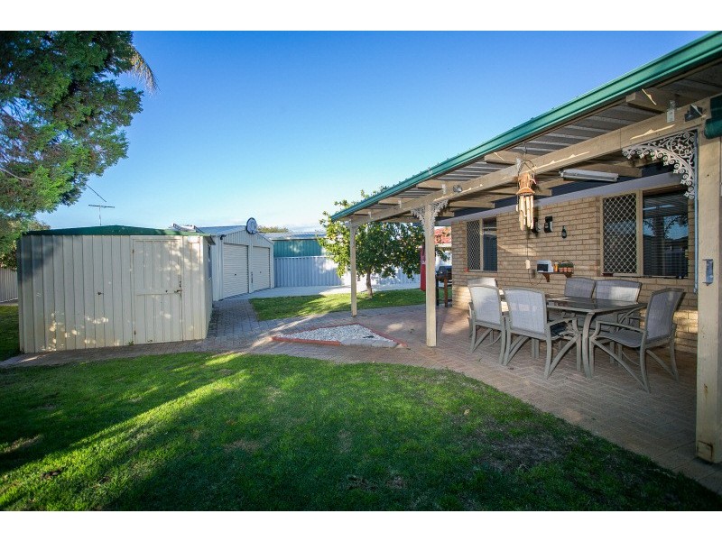 10 Rhone Place, Beechboro WA 6063