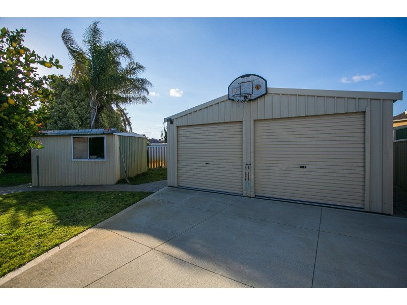 10 Rhone Place, Beechboro WA 6063