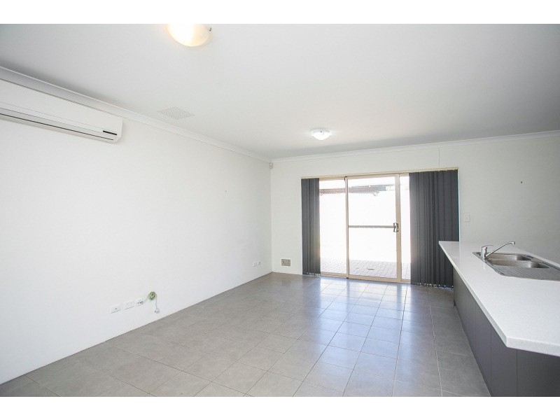 6C Messenger Street, Kelmscott WA 6111