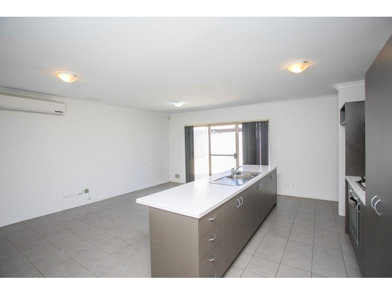 6C Messenger Street, Kelmscott WA 6111