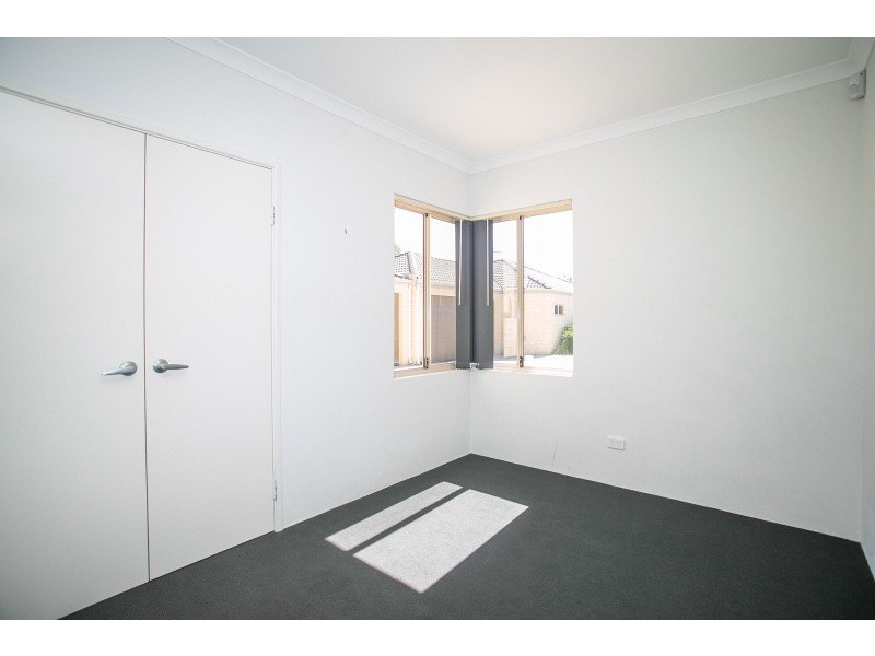 6C Messenger Street, Kelmscott WA 6111