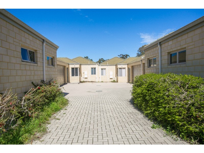 6C Messenger Street, Kelmscott WA 6111