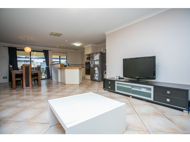 5 Ponte Vecchio Boulevard, Ellenbrook WA 6069