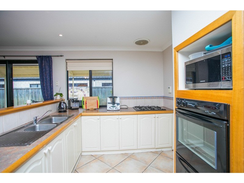 5 Ponte Vecchio Boulevard, Ellenbrook WA 6069