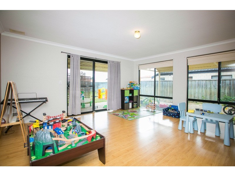 5 Ponte Vecchio Boulevard, Ellenbrook WA 6069