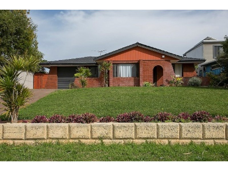 15 Ledger Street, Warnbro WA 6169