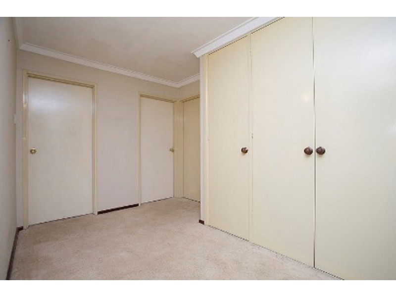 15 Ledger Street, Warnbro WA 6169