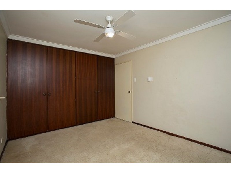 15 Ledger Street, Warnbro WA 6169