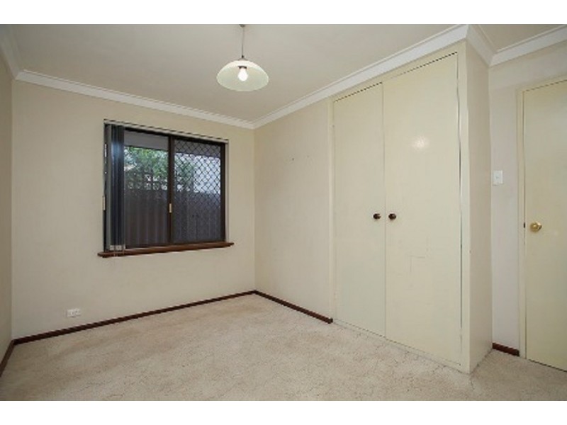 15 Ledger Street, Warnbro WA 6169