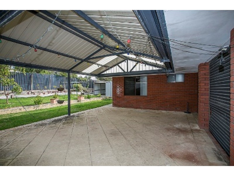 15 Ledger Street, Warnbro WA 6169