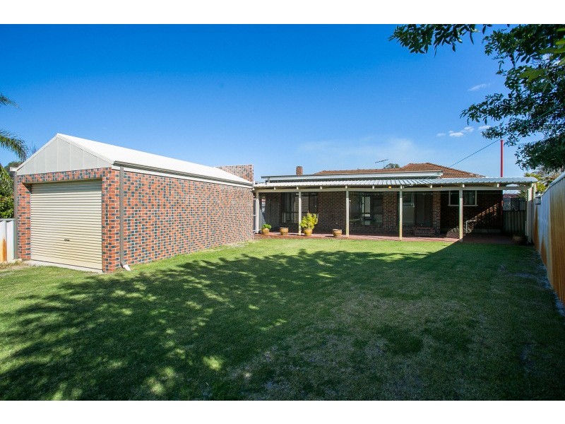 14 Drysdale Street, Eden Hill WA 6054