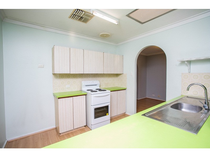 24 Elkhorn Street, East Cannington WA 6107