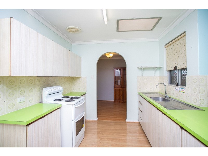 24 Elkhorn Street, East Cannington WA 6107