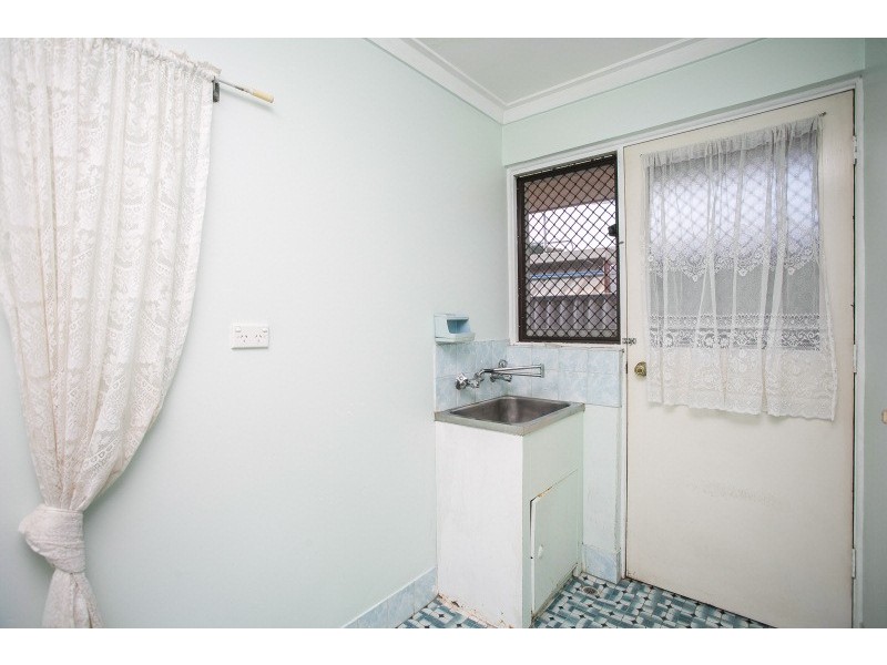 24 Elkhorn Street, East Cannington WA 6107