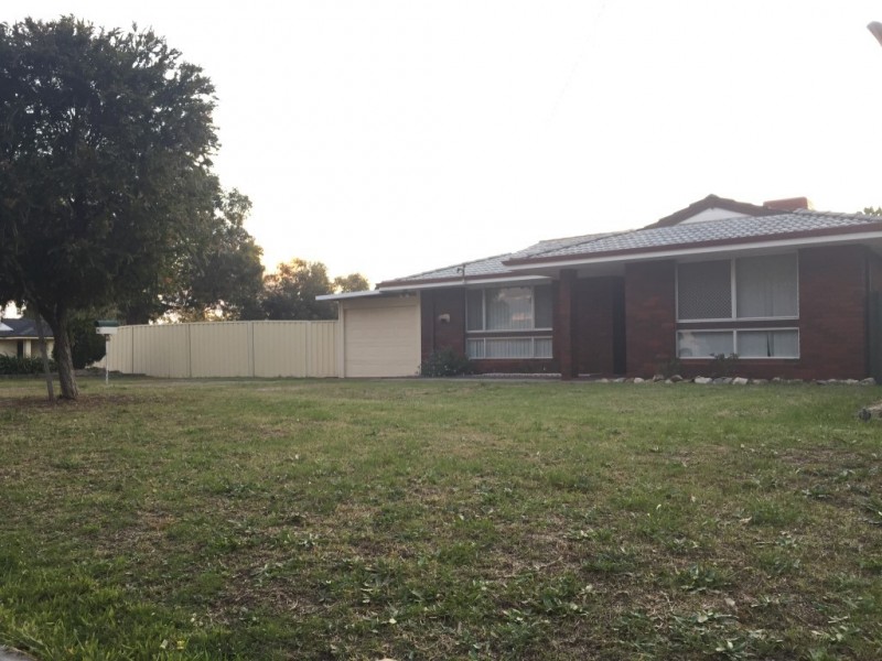 24 Elkhorn Street, East Cannington WA 6107
