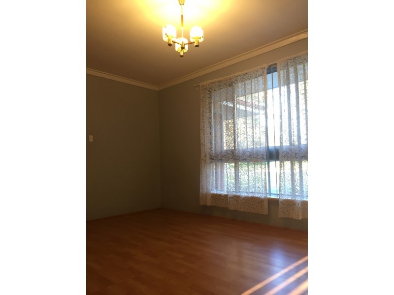 24 Elkhorn Street, East Cannington WA 6107