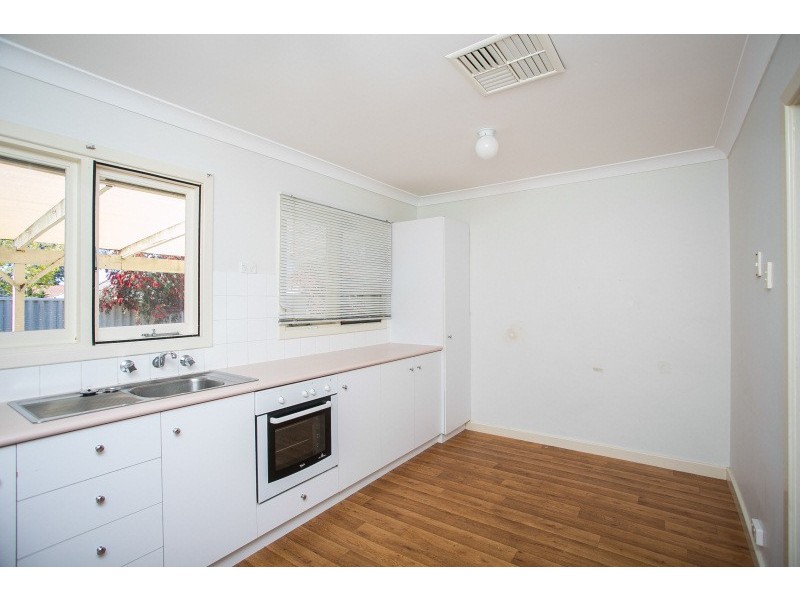 2/37 Varcoe Road, Koondoola WA 6064