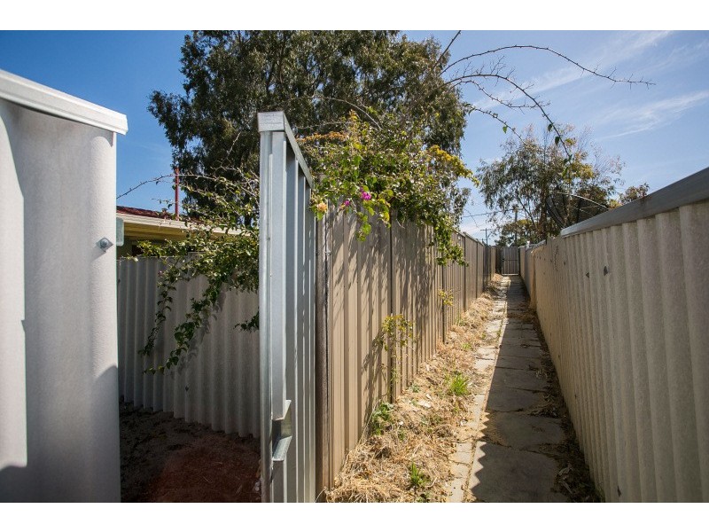 2/37 Varcoe Road, Koondoola WA 6064