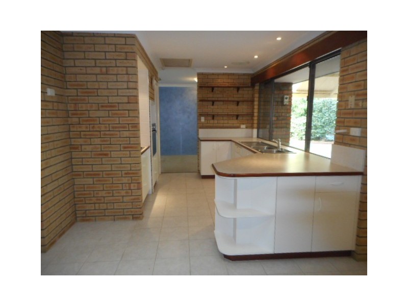 9 Waterloo Court, Alexander Heights WA 6064