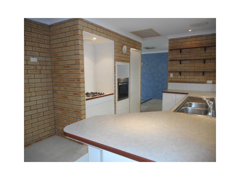 9 Waterloo Court, Alexander Heights WA 6064