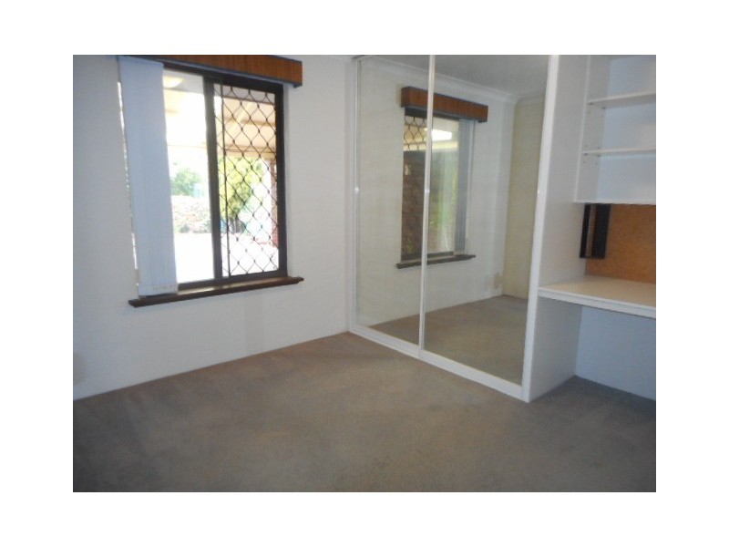 9 Waterloo Court, Alexander Heights WA 6064