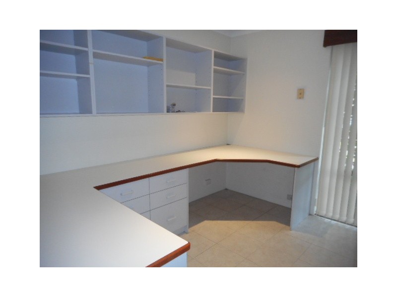 9 Waterloo Court, Alexander Heights WA 6064