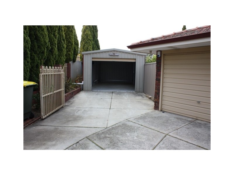 9 Waterloo Court, Alexander Heights WA 6064