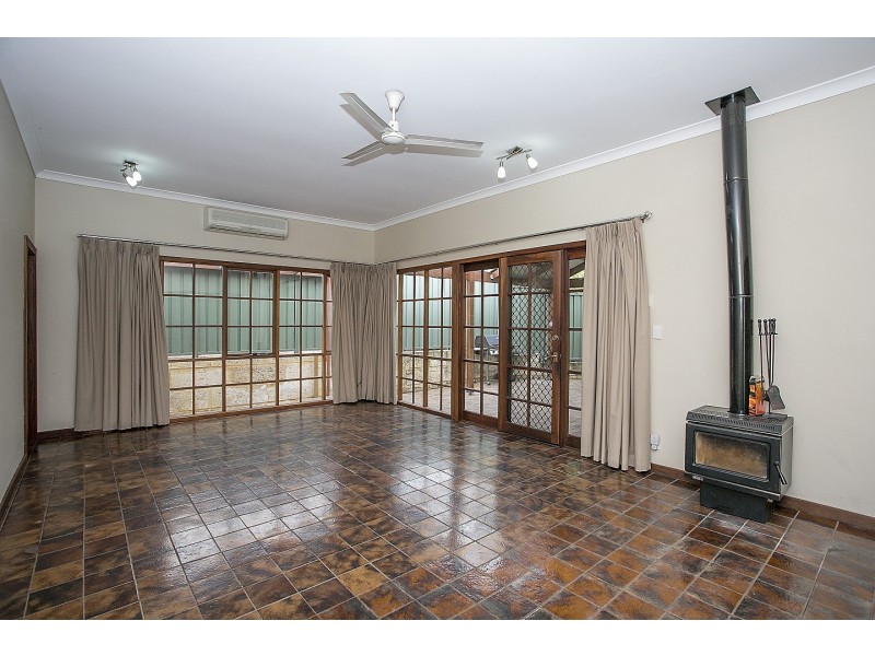 27 Kenilworth, Bayswater WA 6053