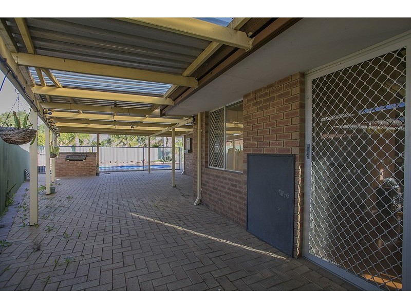 14 Chireton Place, Beechboro WA 6063