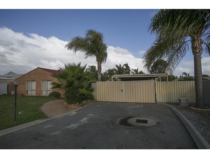 14 Chireton Place, Beechboro WA 6063