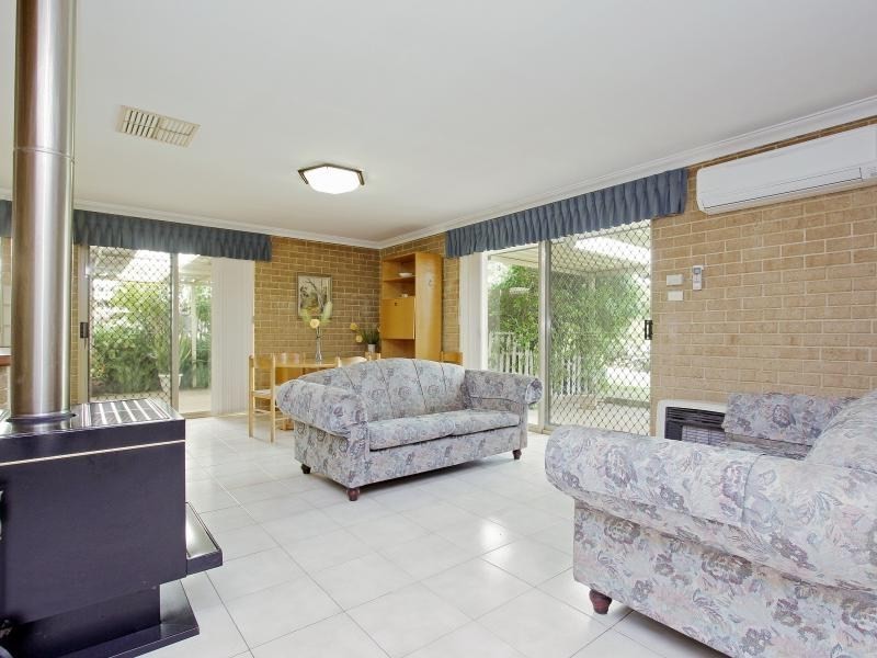 4 Timberlane Crescent, Beechboro WA 6063