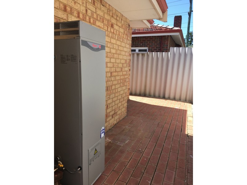 2/115 Bank Street, East Victoria Park WA 6101