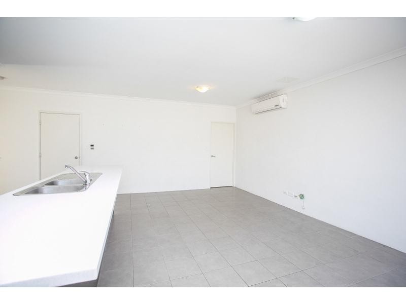 6C Messenger Street, Kelmscott WA 6111