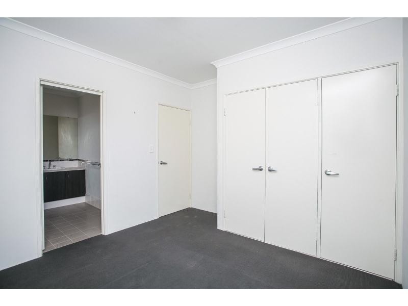 6C Messenger Street, Kelmscott WA 6111