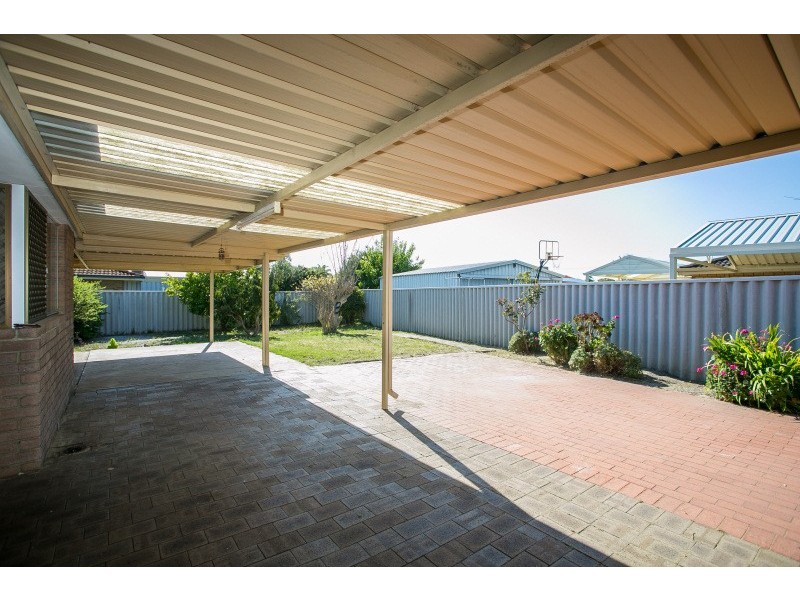 8 Amazon Drive, Beechboro WA 6063