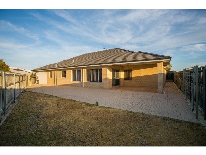 17 Cave Loop, Yanchep WA 6035