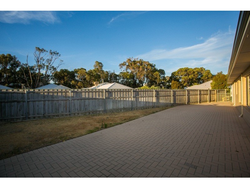 17 Cave Loop, Yanchep WA 6035